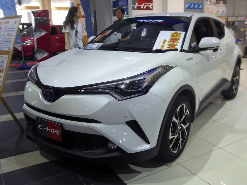 2021 Toyota C-HR, side