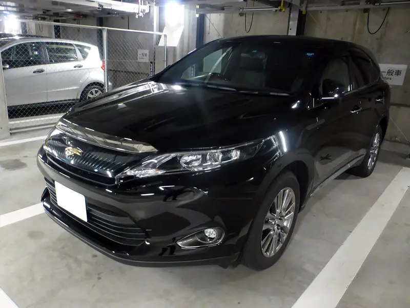 2022 Toyota Harrier, side
