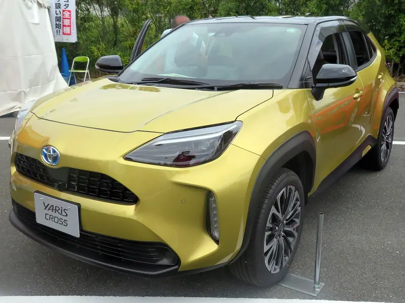 2024 Toyota Yaris Cross, side